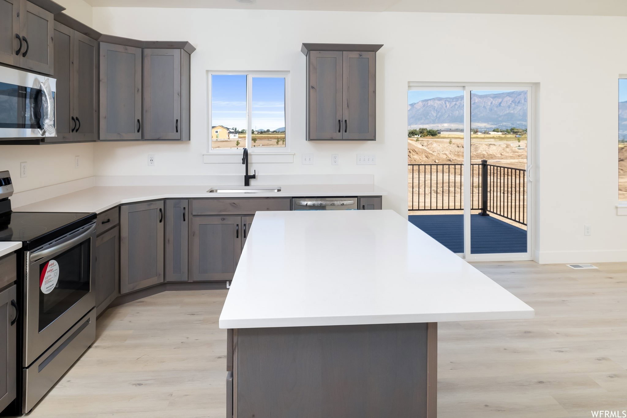 Photo is of previously built home. Some features in photo may be optional. Consult sales manager for more info.