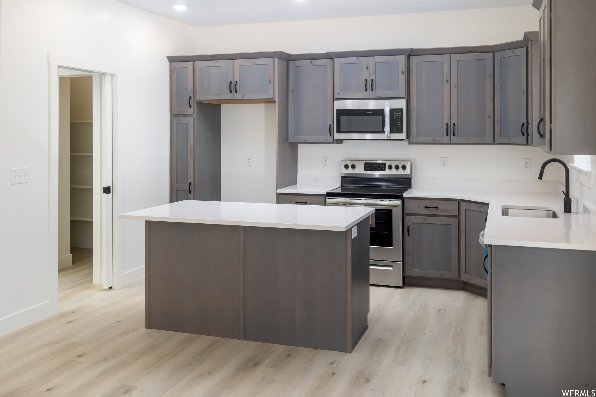 Photo is of previously built home. Some features in photo may be optional. Consult sales manager for more info.