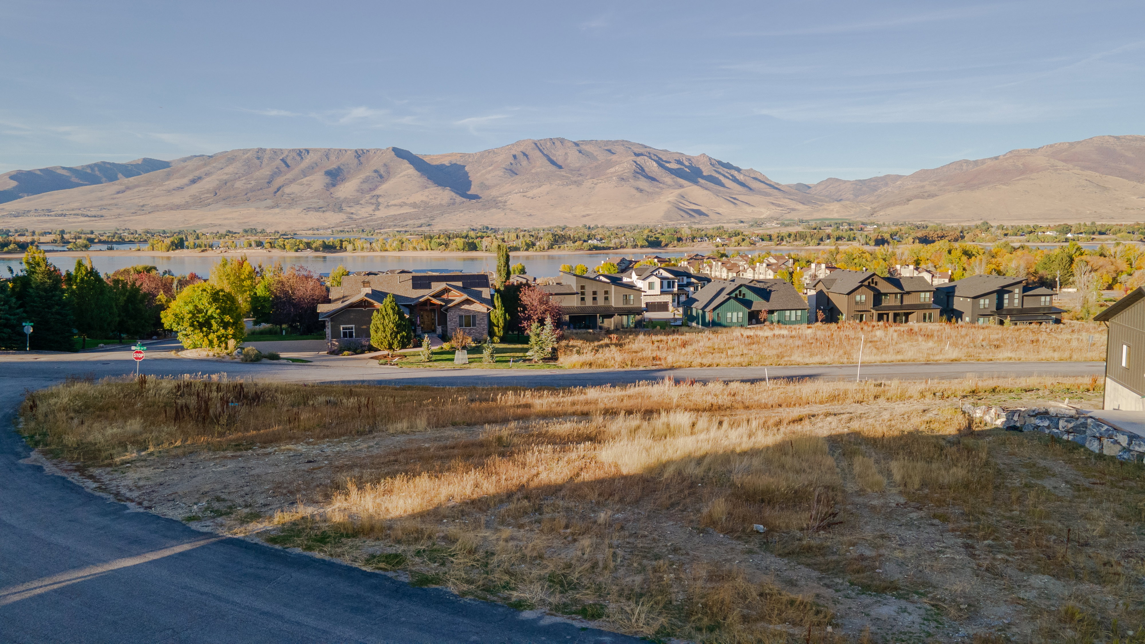 View of mountain background with nearby suburban area