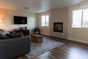 FAMILY ROOM WITH FIREPLACE