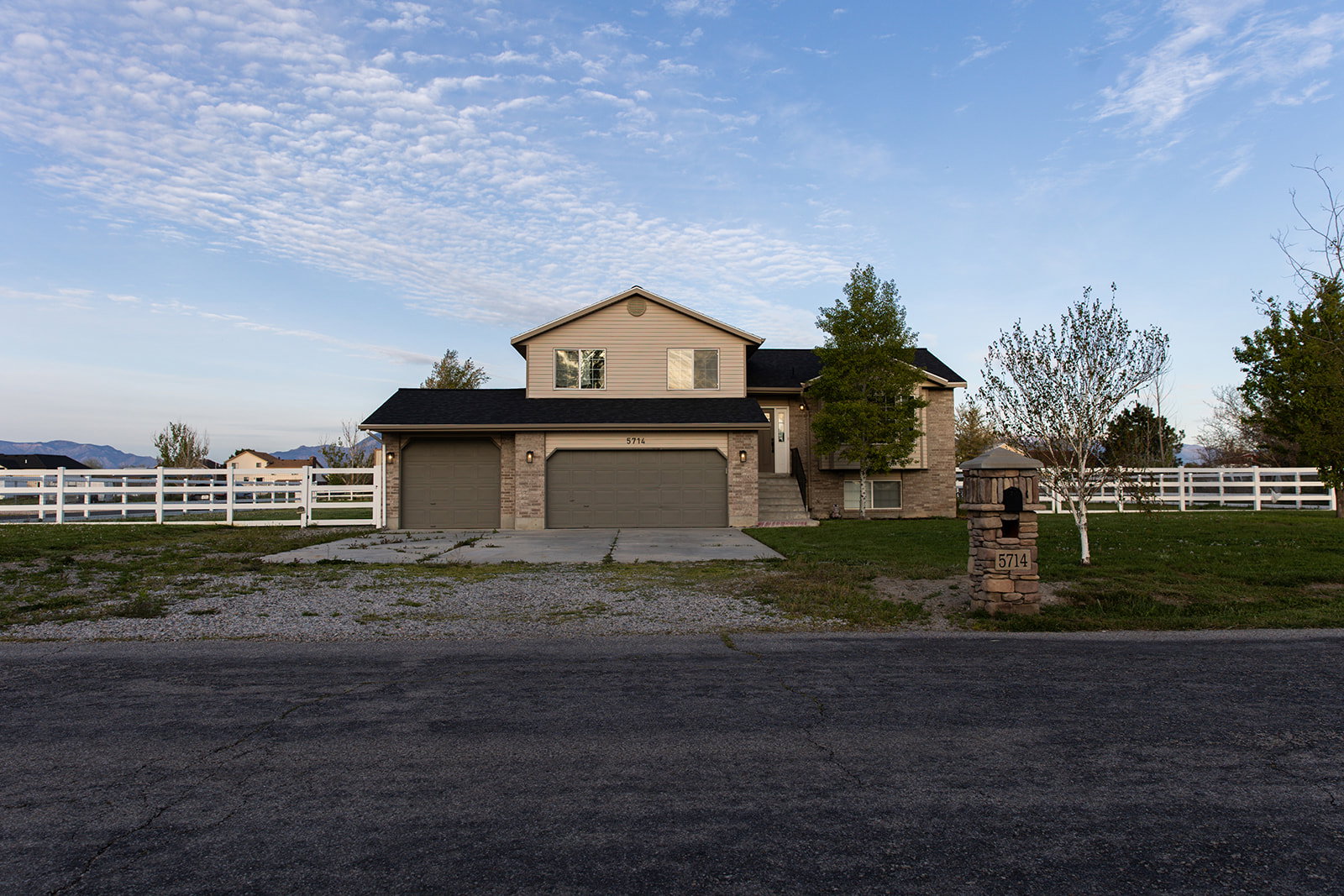 FRONT YARD VIEW OF HOME