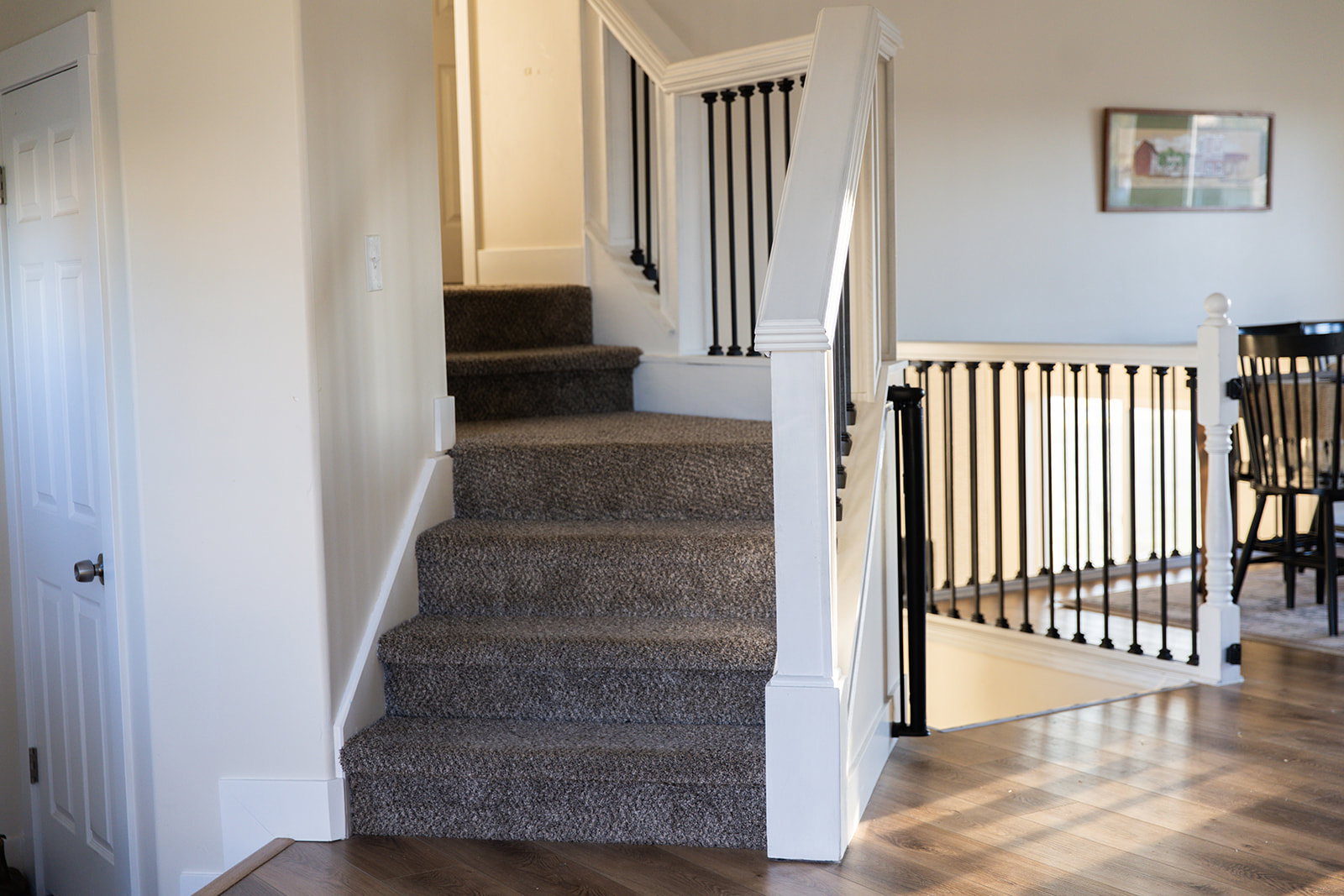 STAIRS TO 2ND LEVEL