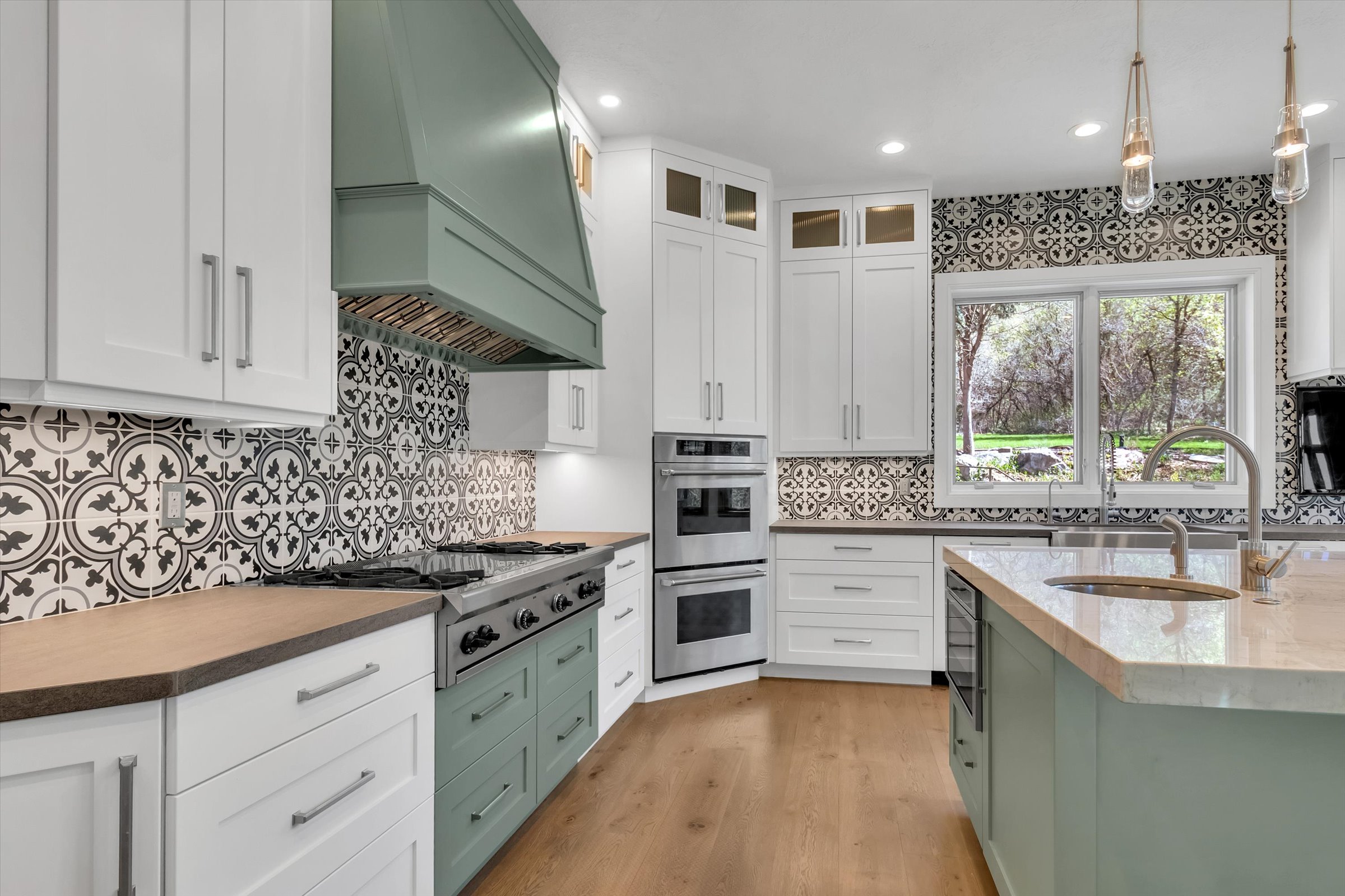 Newly updated custom kitchen.