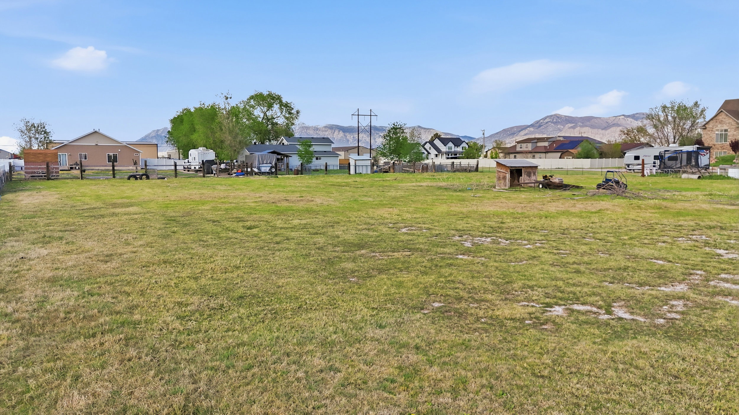 View of yard featuring a mountain view
