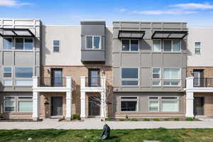 View of apartment building / complex