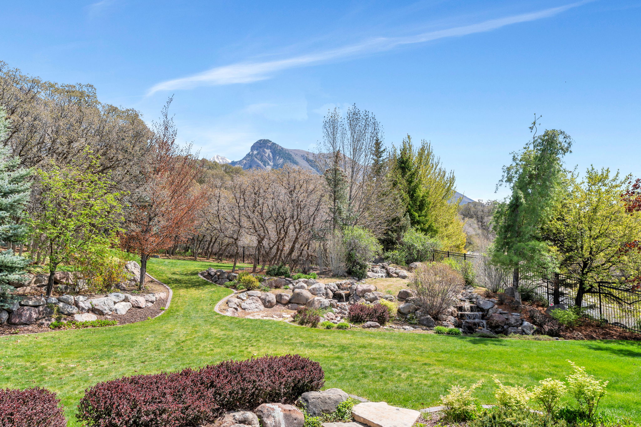 View of yard featuring a mountain view
