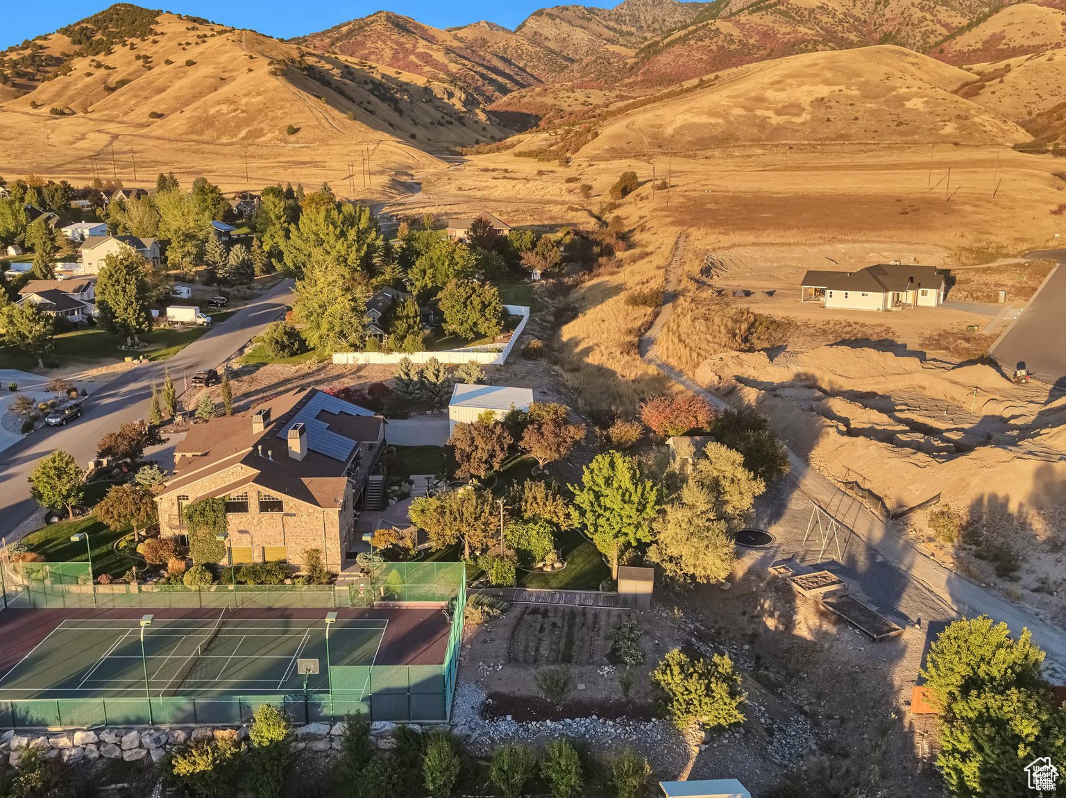 Bird's eye view of a mountainous background