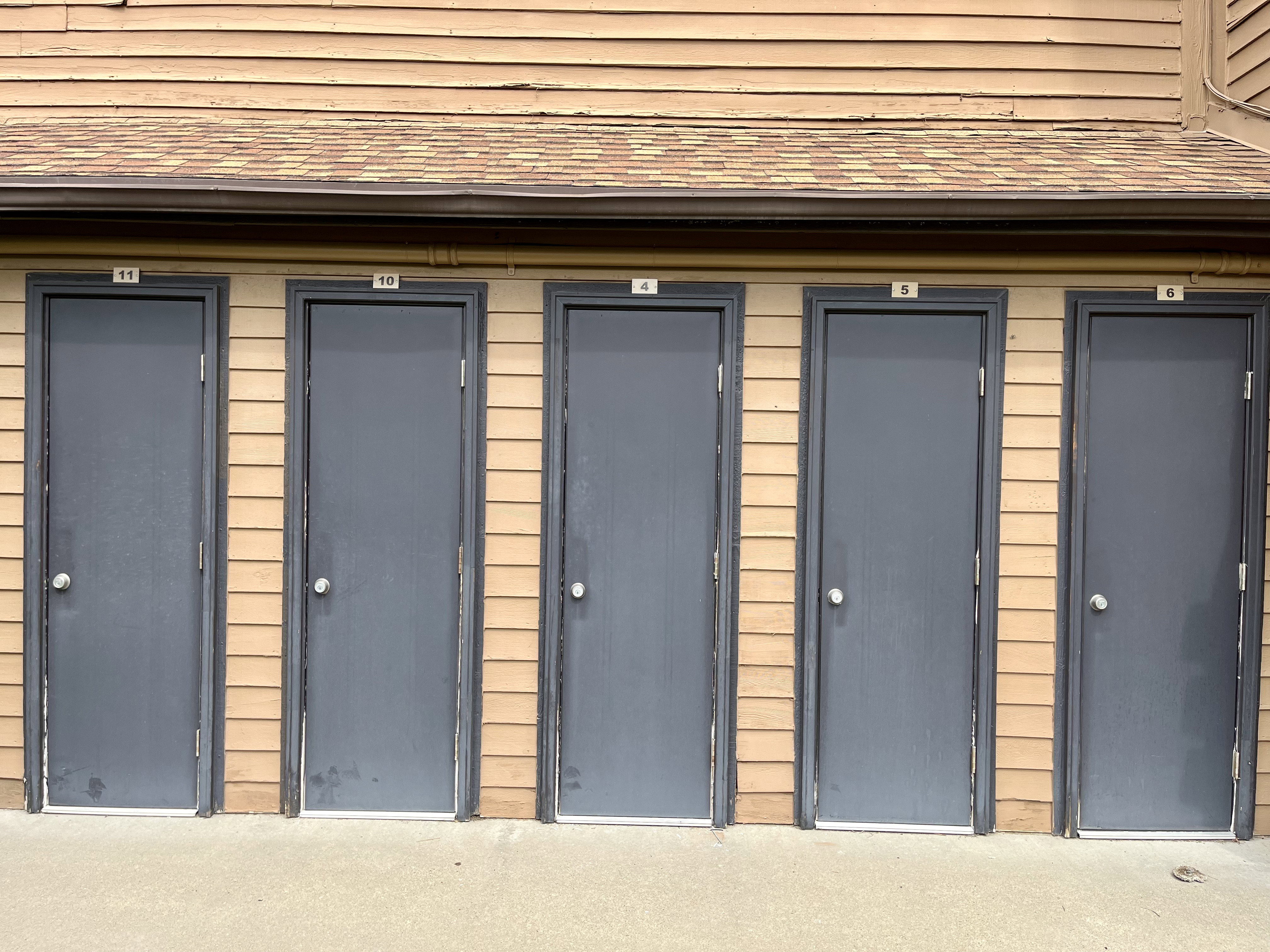 Locking Owner storage for larger items like Skis & Bikes