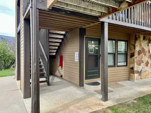 Entry from lawn or Sky Walk from parking