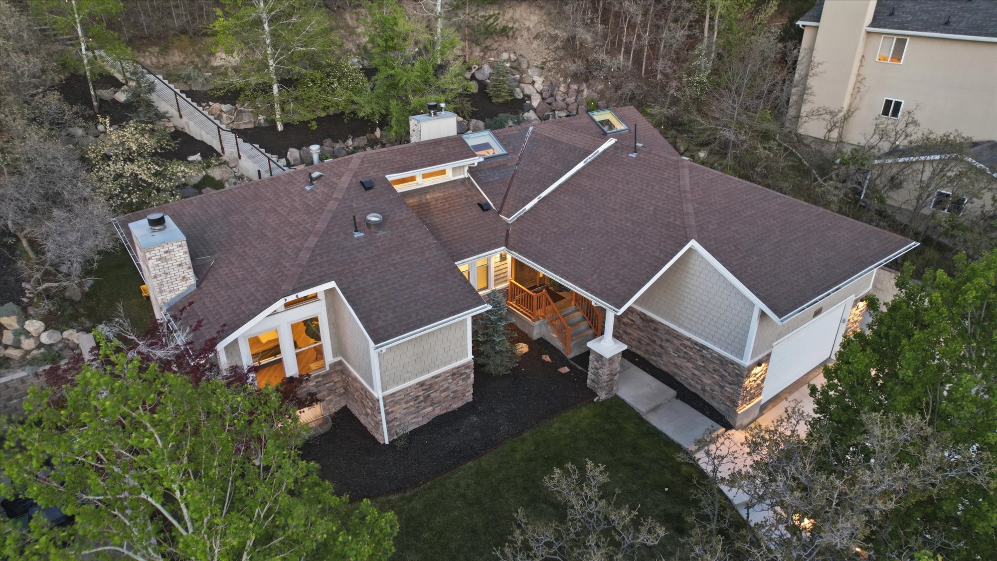 Aerial view of property and surrounding area