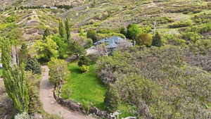 Closer up view of property