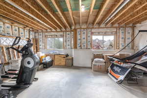 Misc room featuring concrete floors