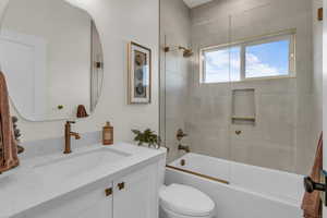 Guest Bath - Main Level