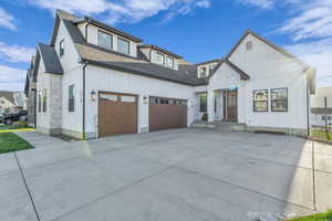 Spacious 3 Car Garage