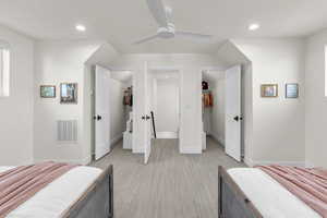 Double Walk-in Closets - Loft