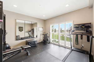 Flex room just off the main entrance. Can be used as an office, gym, or extra bedroom.