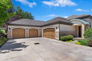 Over sized 4 car garage