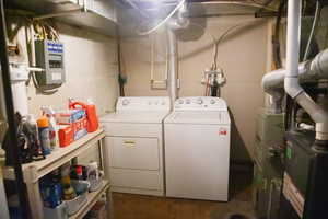 Utility room with Basement laundry
