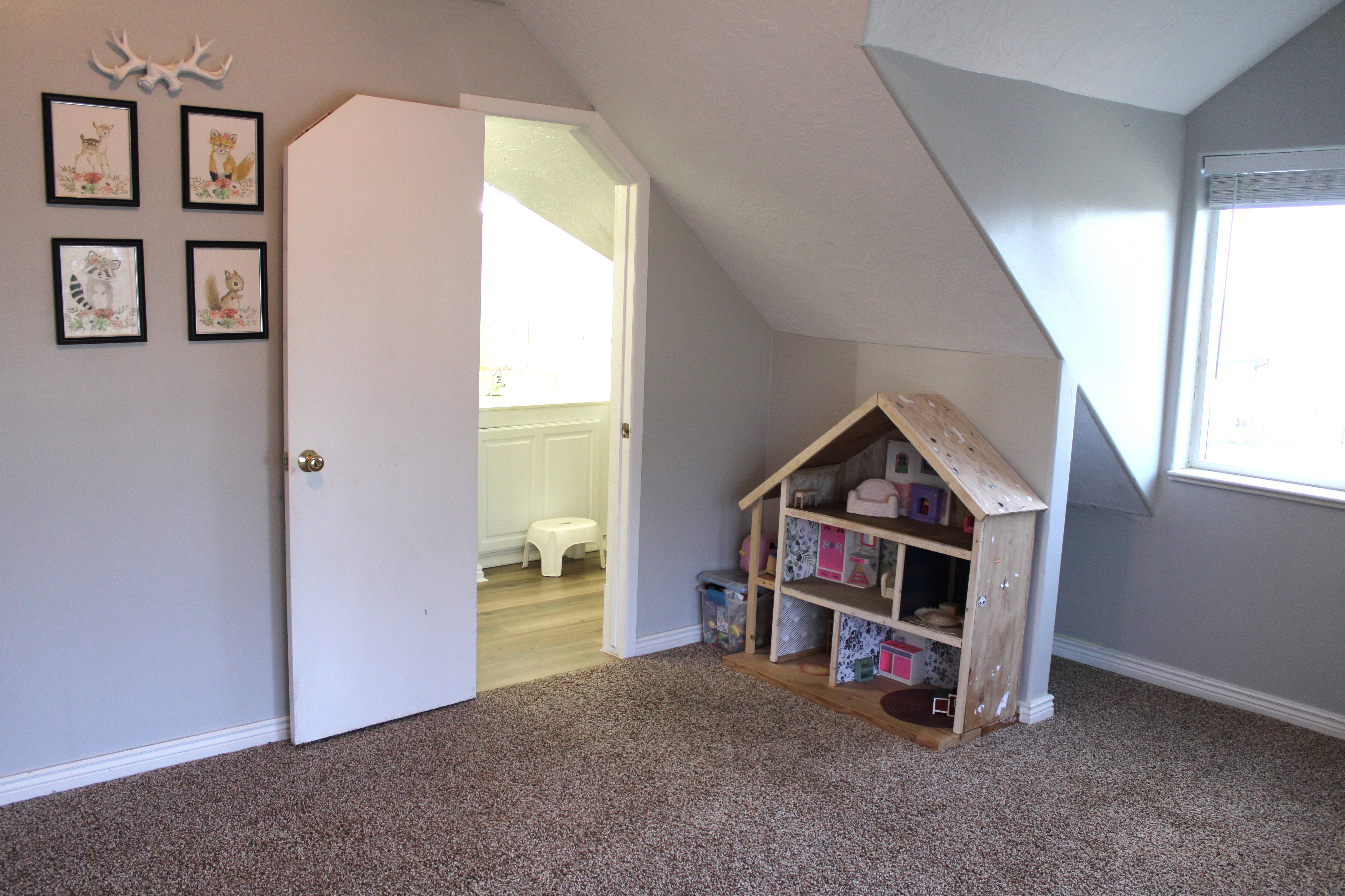 Bedroom with Bathroom