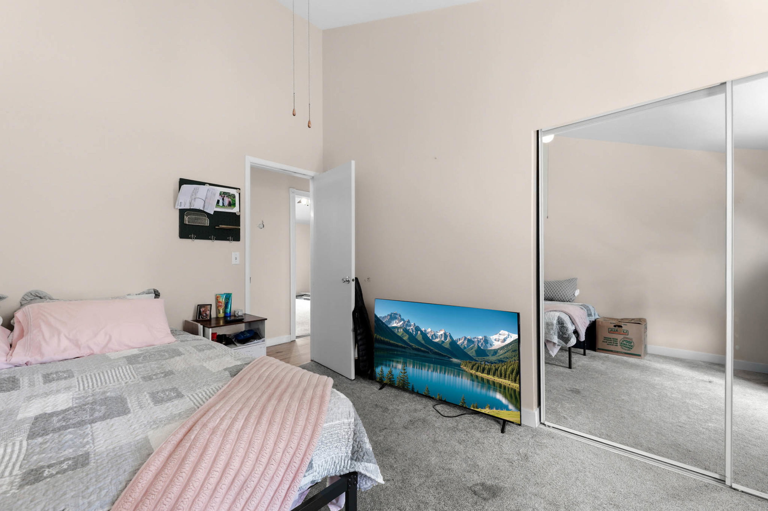 Upstairs Bedroom #3