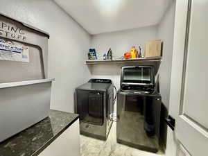 Laundry room with independent washer and dryer