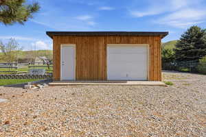 View of detached garage/shed