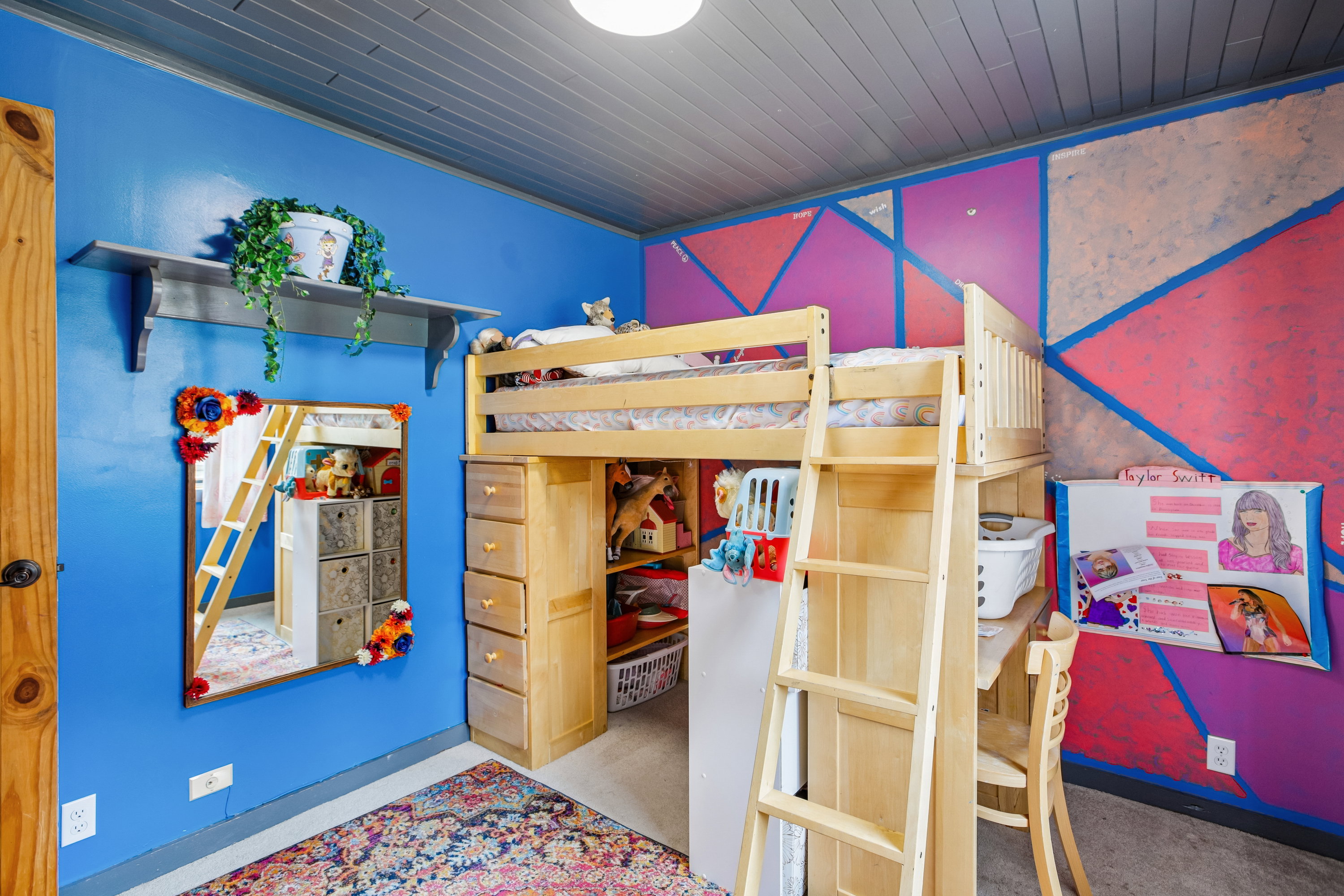 Bedroom featuring baseboards