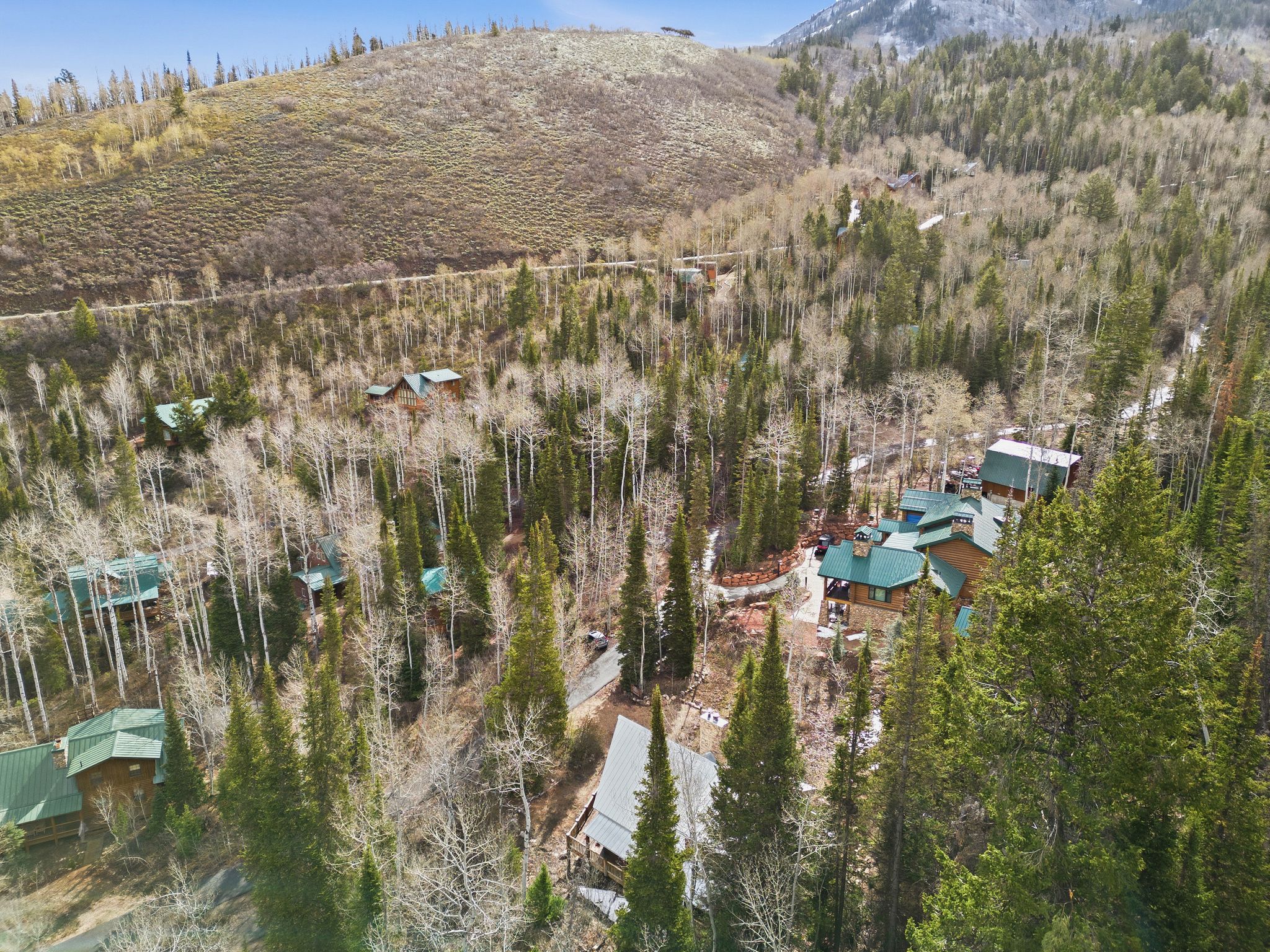 Bird's eye view of a mountainous background