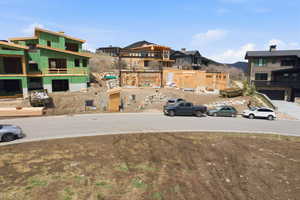 View of yard with a residential view