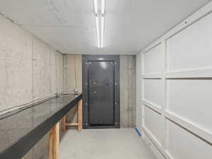 Miscellaneous room with concrete flooring