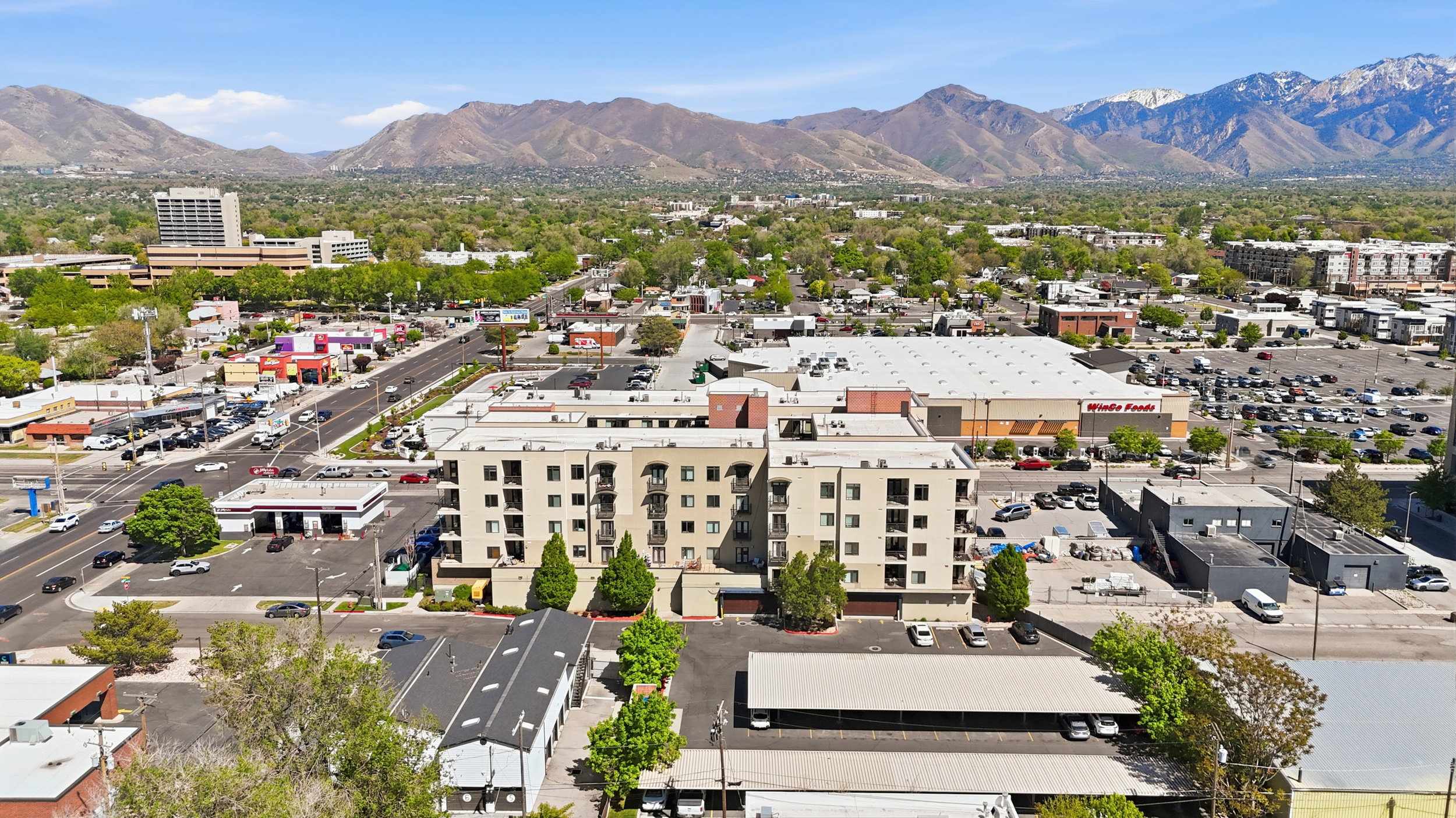 Bird's eye view of a mountain backdrop