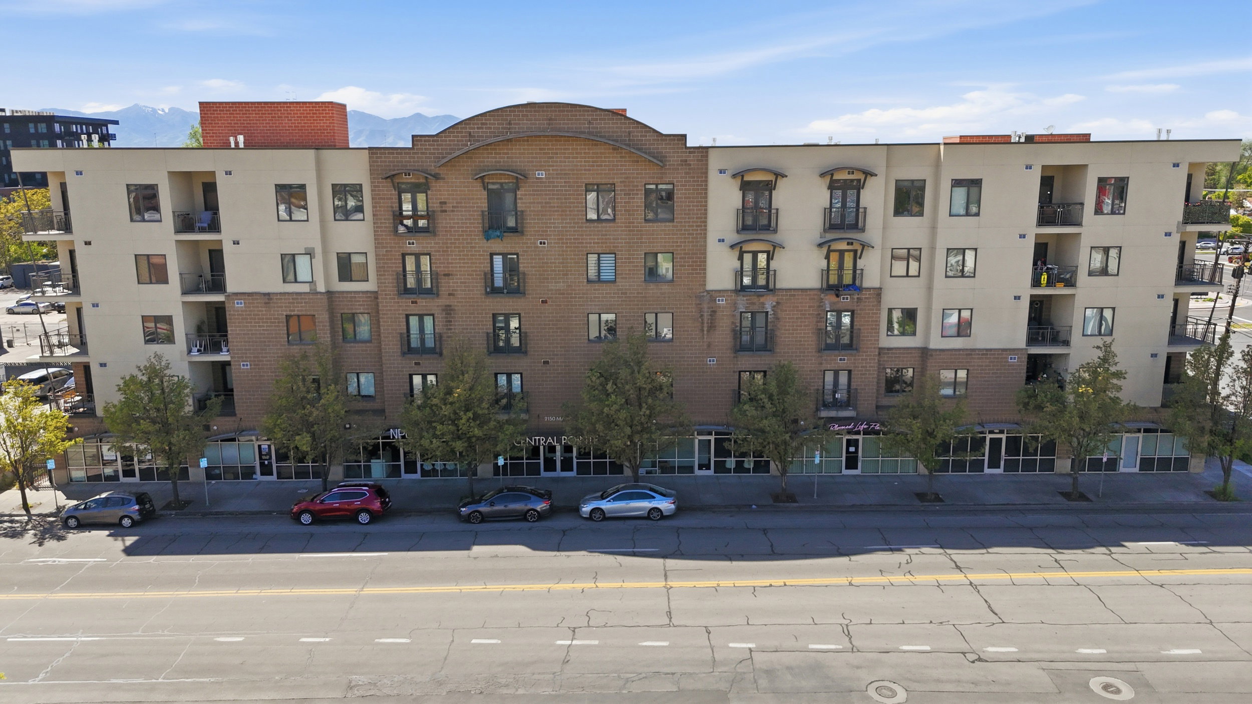 View of apartment building / complex