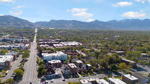 Walk to  Whole Foods, Trader Joe's, Library, Parks, Shopping, Amazing Dining