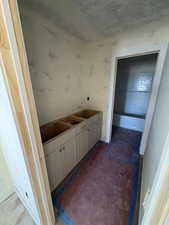 Full bathroom featuring vanity