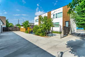 Driveway leading to garage