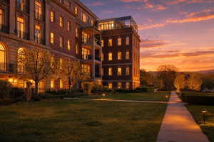 View of apartment building / complex
