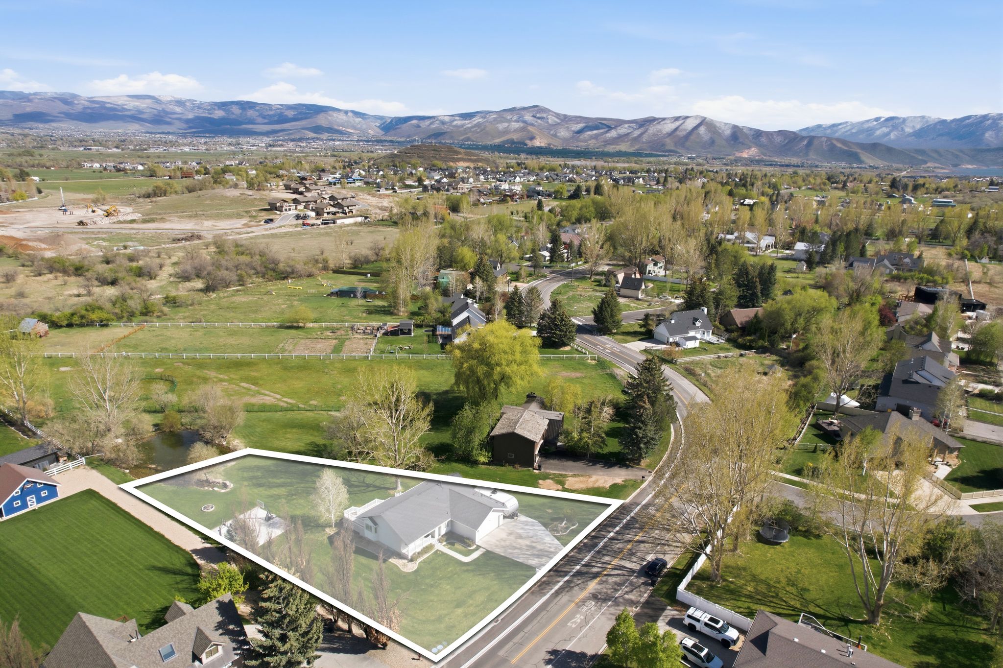1/2 acre with pond 1 mile from Midway Main Street