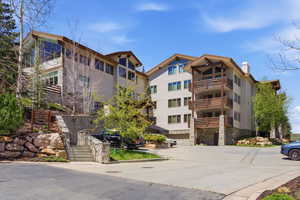 View of apartment building / complex
