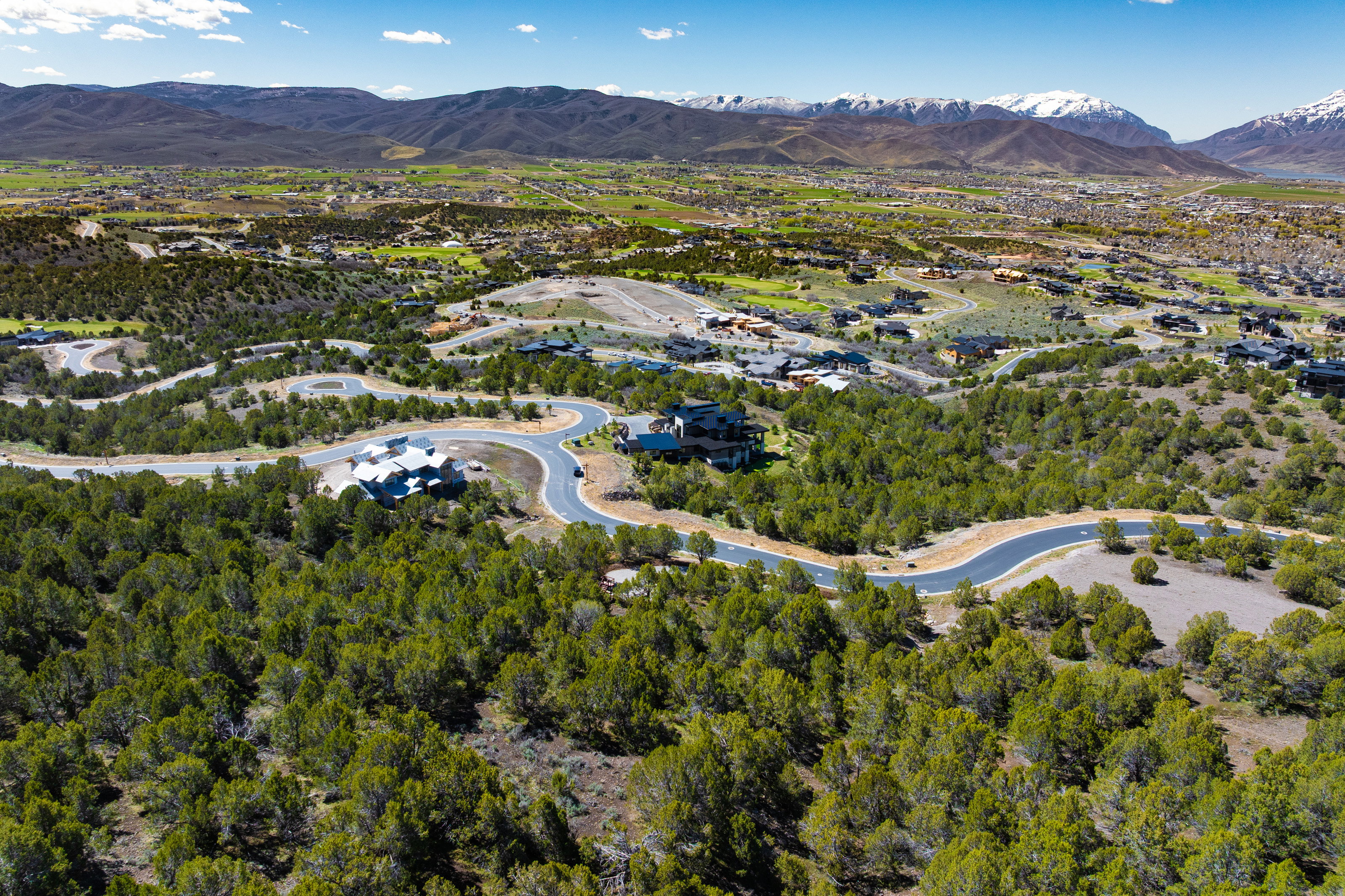Bird's eye view of a mountainous background