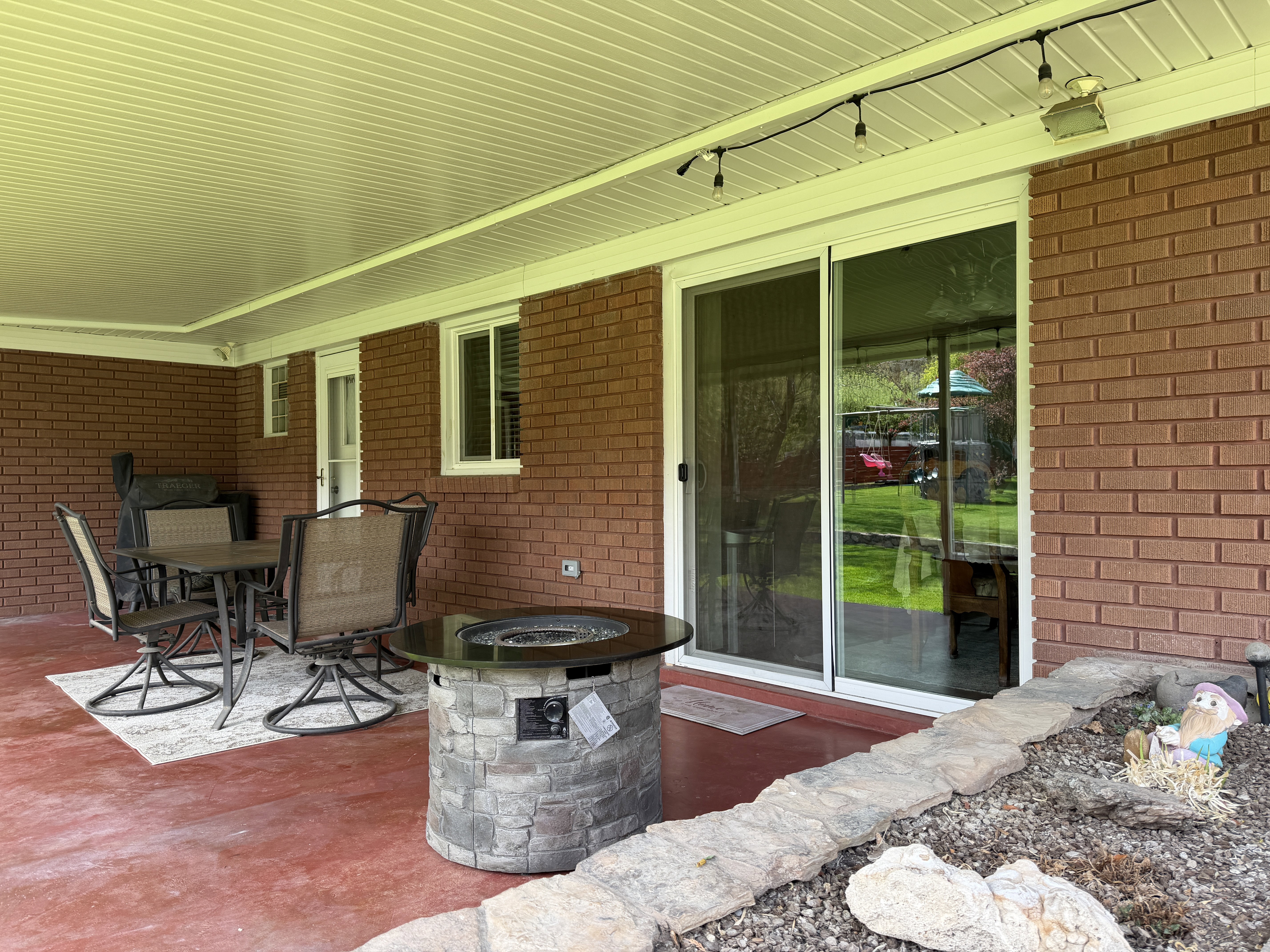 View of patio / terrace featuring outdoor dining area