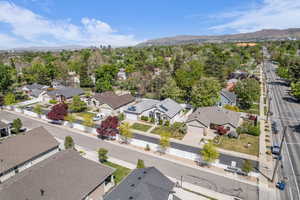 Aerial perspective of community featuring views of the mountains