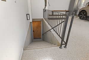 Stairs with speckle patterned floor