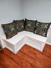 Sitting room with wood finished floors