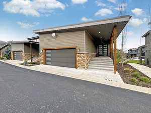 Welcome to YOUR New Lake House