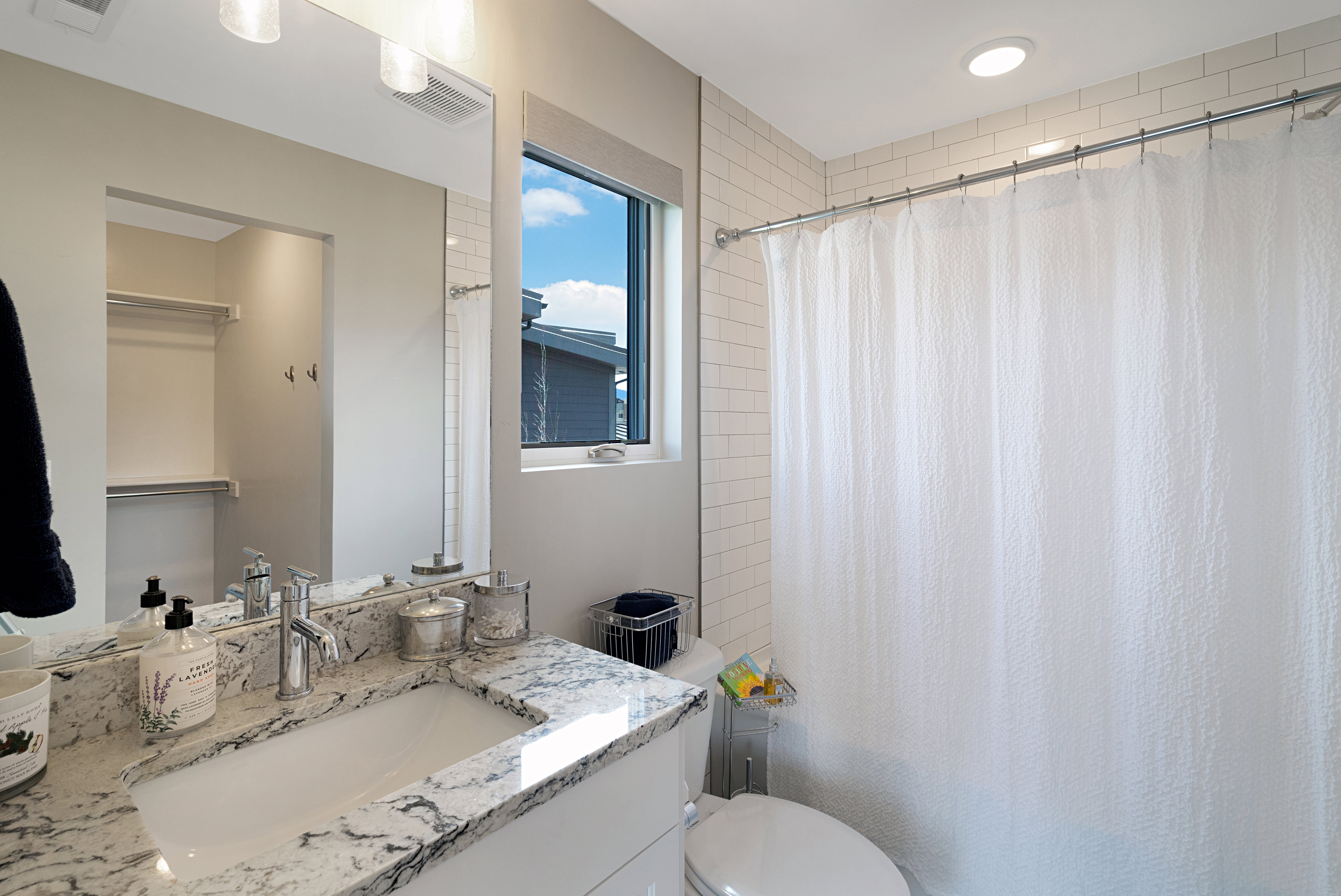Private Full Bath for Bedroom 2