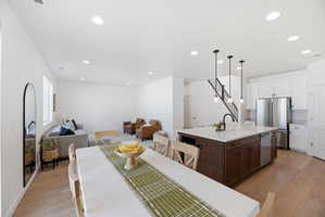 Great Room off the Beautiful Kitchen w/Island & Dining Area