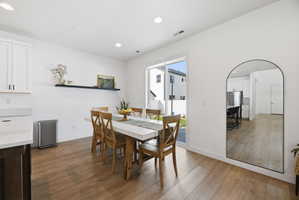 Beautiful Kitchen w/Island & Dining w/Great Room Area