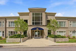 The Presidential Club in the foothills of the  Saint Mary's neighborhood