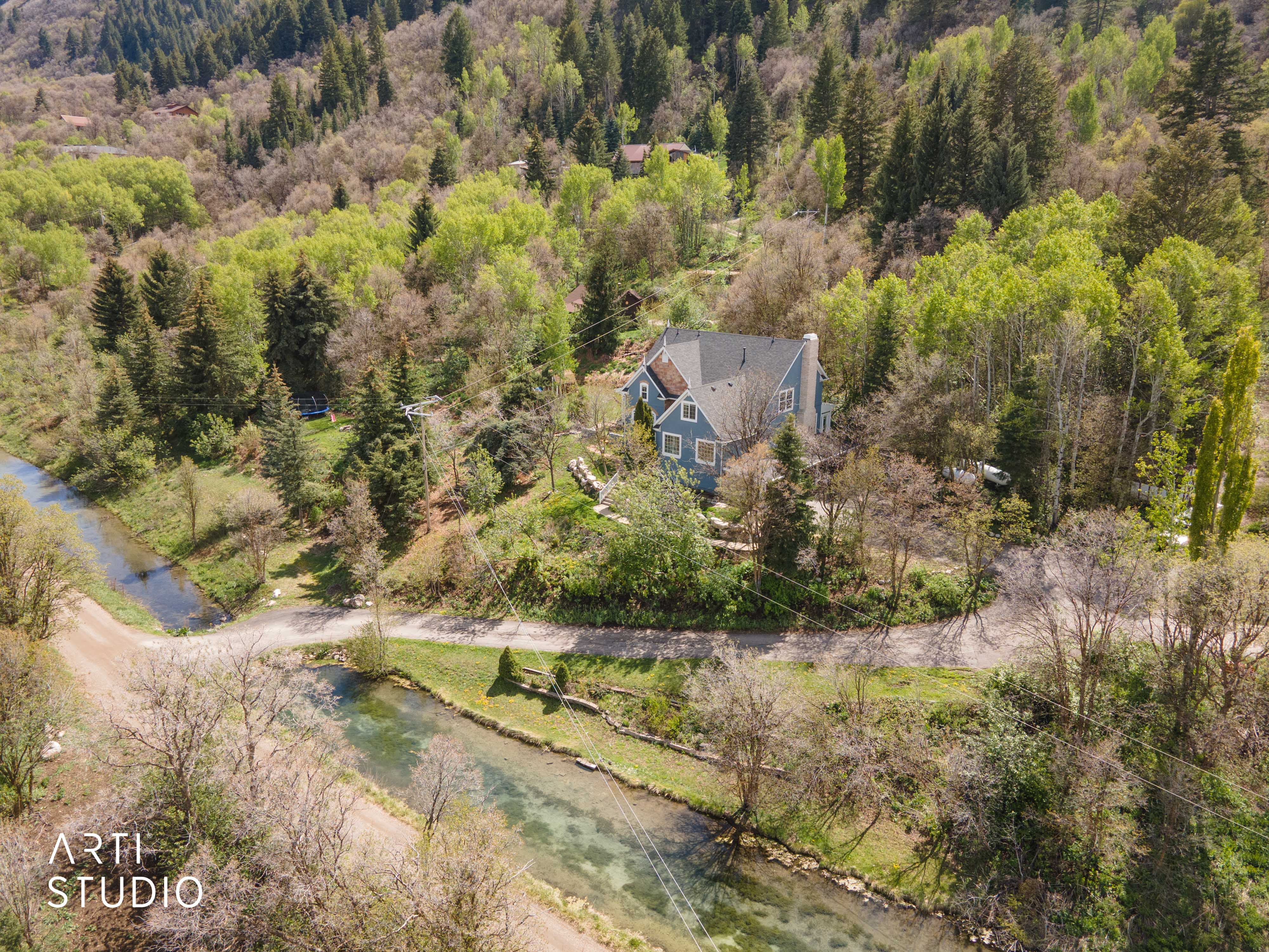 Aerial view of property and surrounding area