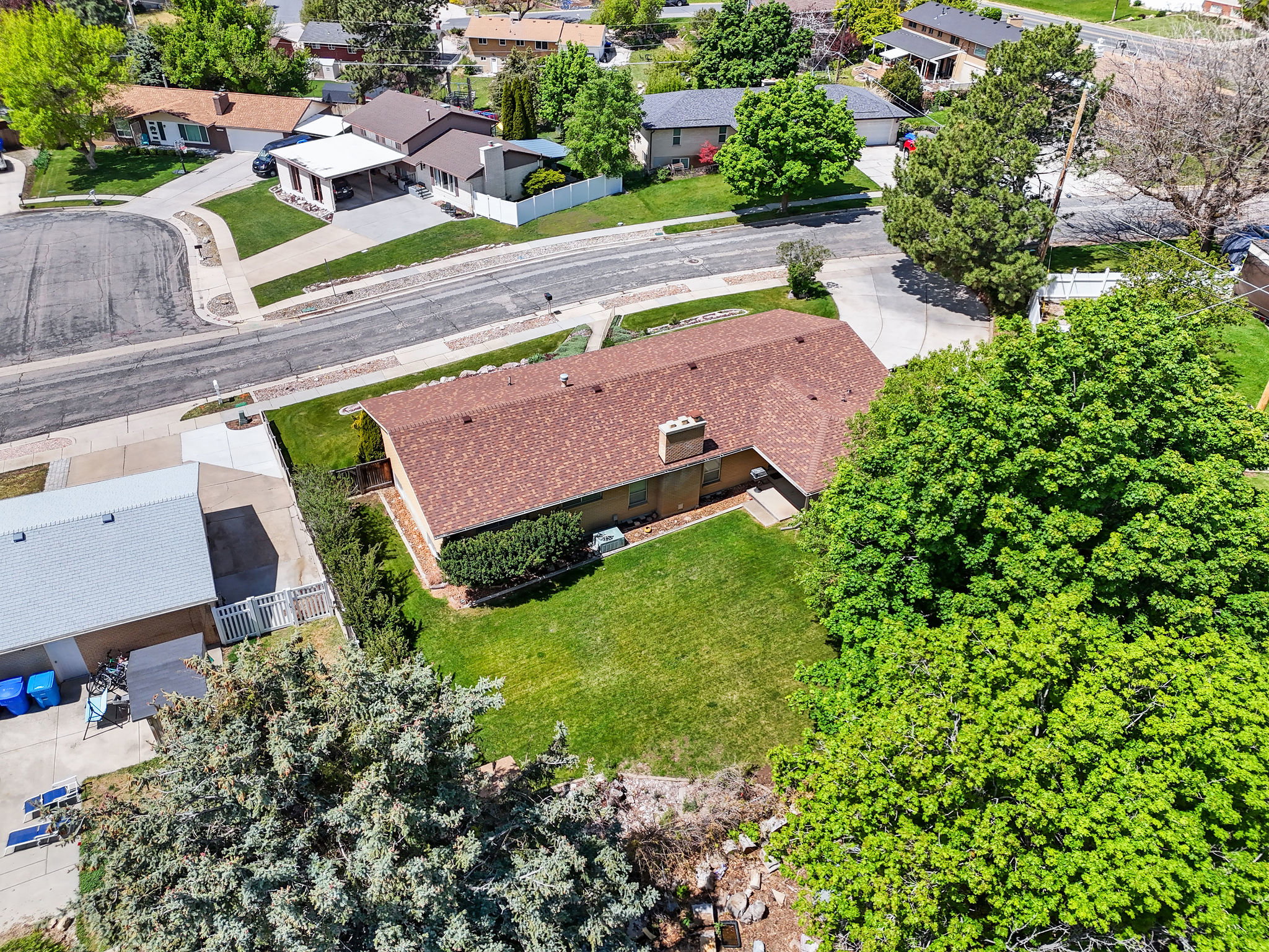 Aerial view of property and surrounding area